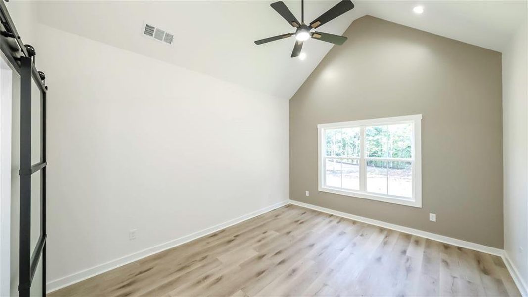 Spacious, unfurnished interior of a new home in , Bremen (Image 35). Spacious, unfurnished interior of a new home in , Bremen (Image 35).