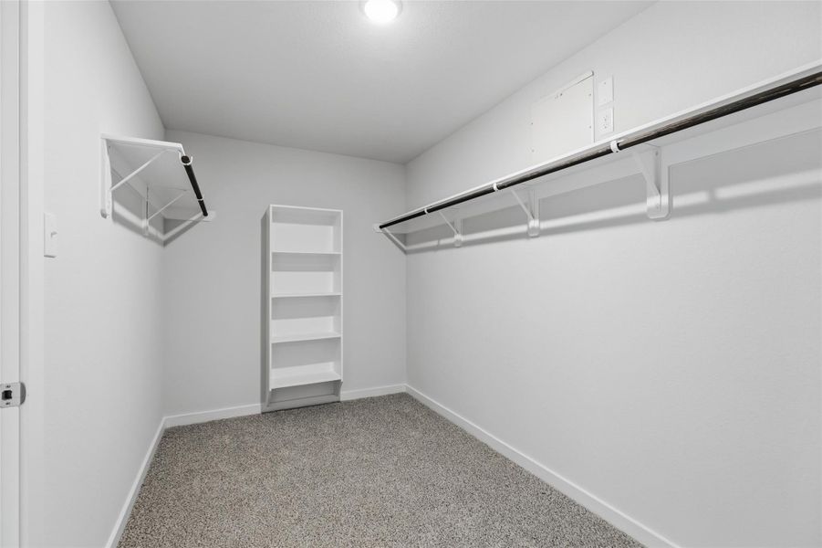 Spacious, unfurnished interior of a new home in Colony at Pinehurst, Pinehurst (Image 23).