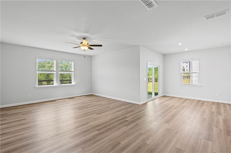 Spacious, unfurnished interior of a new home in Avery Ridge, Gainesville (Image 13).