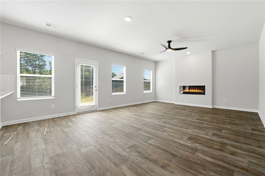 Spacious, unfurnished interior of a new home in River Walk Farm, Covington (Image 21).