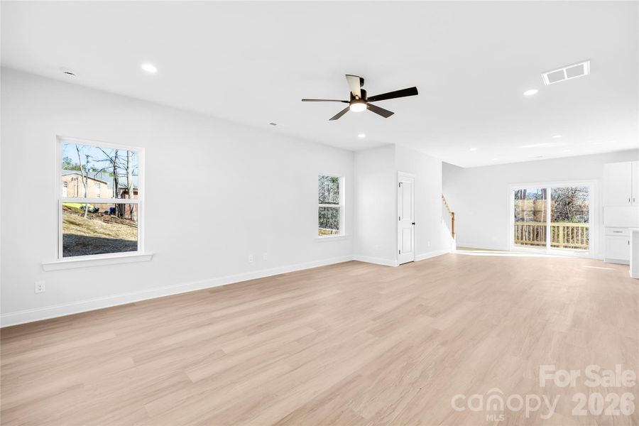 Spacious, unfurnished interior of a new home in , Kings Mountain (Image 21).