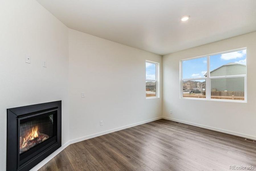 Spacious, unfurnished interior of a new home in Sky Ranch, Watkins (Image 24).