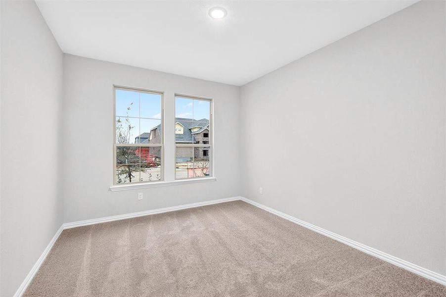 Spacious, unfurnished interior of a new home in Lily Creek at Sutton Fields, Aubrey (Image 20).