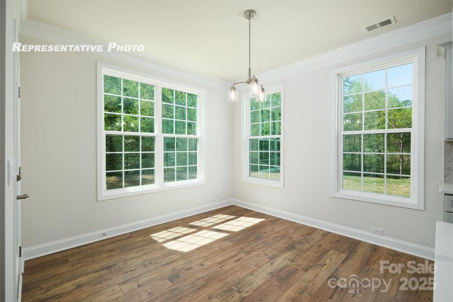Spacious, unfurnished interior of a new home in Sylvan Creek, Denver (Image 19).