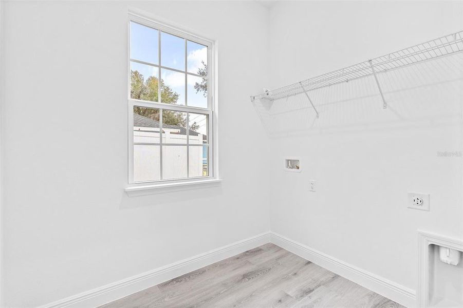 Spacious, unfurnished interior of a new home in , Ocala (Image 32).