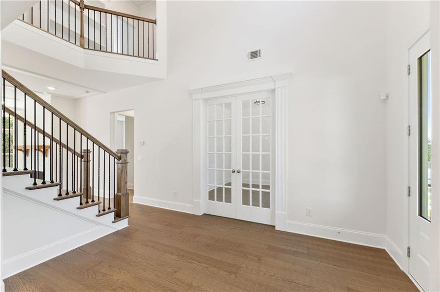 Spacious, unfurnished interior of a new home in Chattahoochee Reserve, Cumming (Image 48).