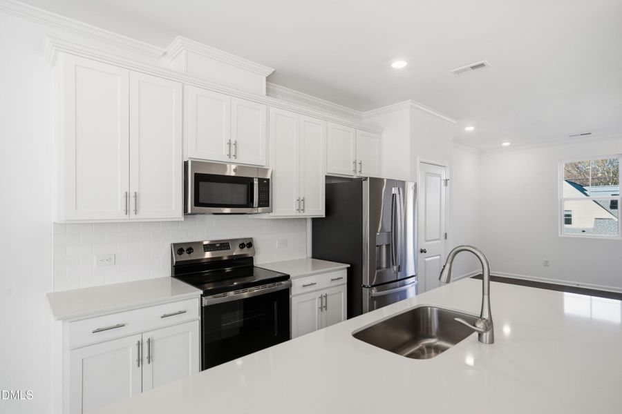SUN_ElmGrove_Pic_Wyatt_Kitchen_1of6