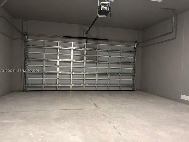 Spacious, unfurnished interior of a new home in , Labelle (Image 27).