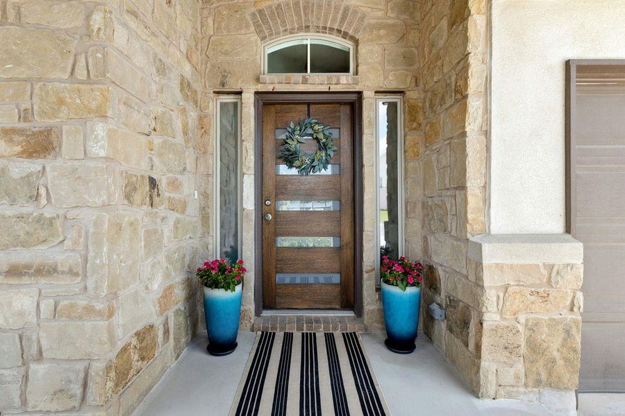 Welcome to your new home with 2803 SF of well-designed space. Welcome to your new home with 2803 SF of well-designed space.