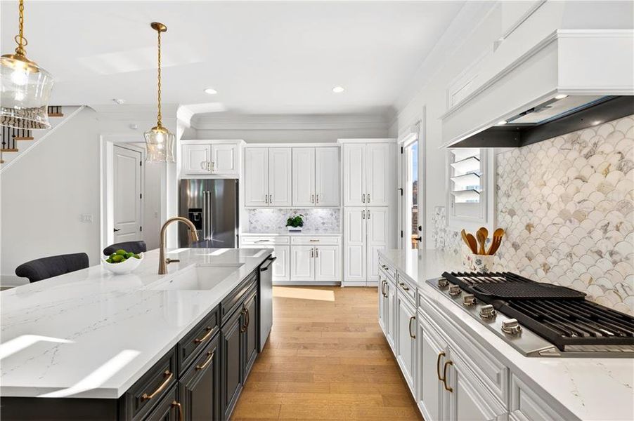 Furnished interior view inside a new home in Hillandale In Historic Roswell, Roswell (Image 29). Furnished interior view inside a new home in Hillandale In Historic Roswell, Roswell (Image 29).