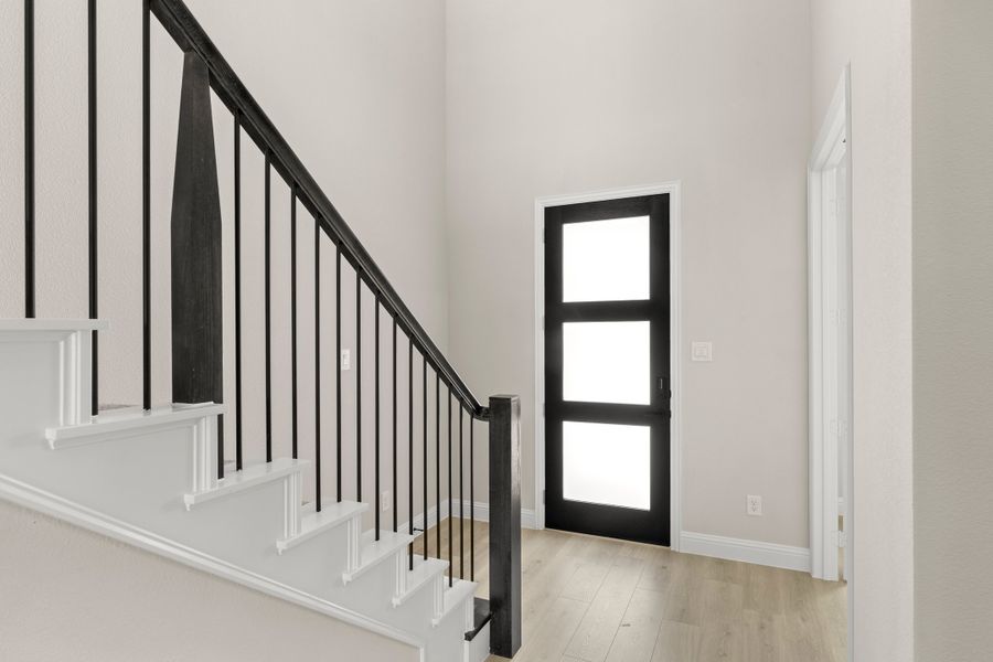 Spacious, unfurnished interior of a new home in Nelson Lake Estates, Rockwall (Image 25). Spacious, unfurnished interior of a new home in Nelson Lake Estates, Rockwall (Image 25).