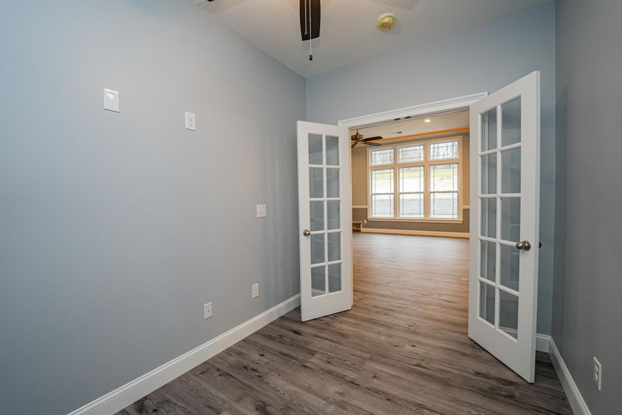 Representative unfurnished interior of a home built from the Roosevelt Elite by Enchanted Homes in Pointe Summit, Slater-Marietta (Image 36).