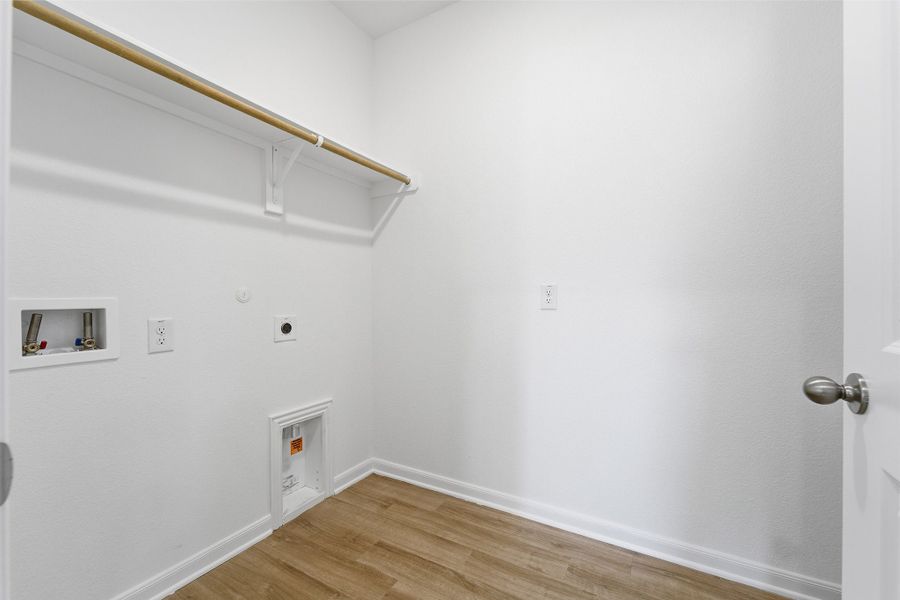Spacious, unfurnished interior of a new home in La Terra, Celina (Image 20).
