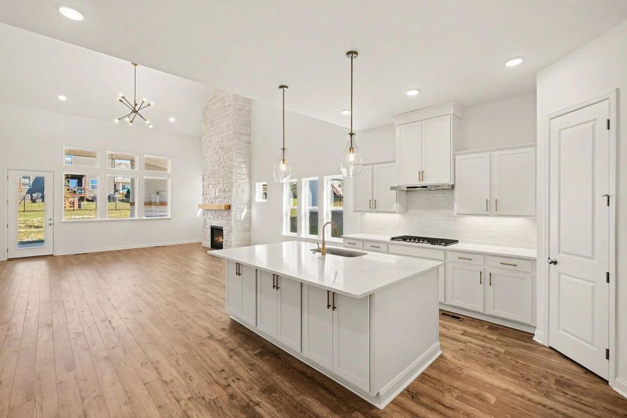 Everly E Kitchen