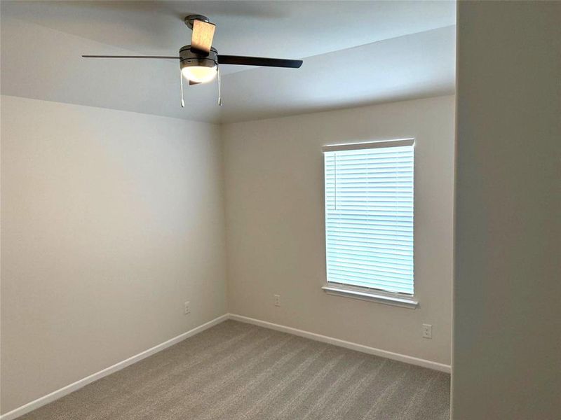 Spacious, unfurnished interior of a new home in , Sherman (Image 12).