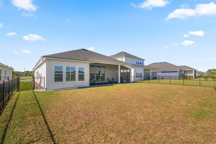 Exterior details and patio area of a home in Oakmont, Gainesville (Image 36).