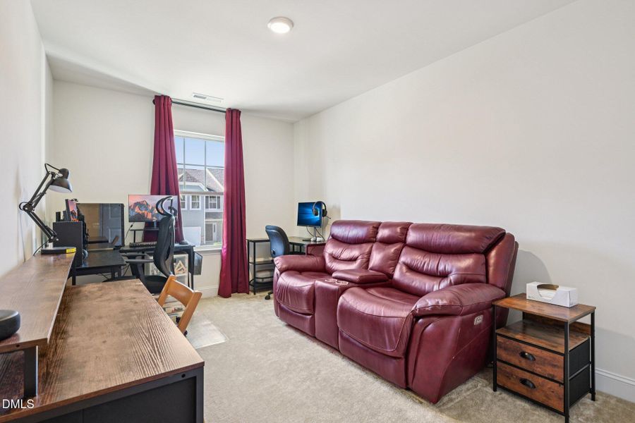 24-web-or-mls-Honeydew Way-S0710-024