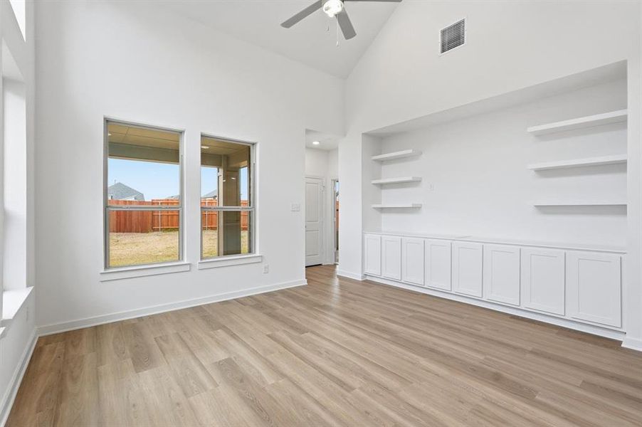 Spacious, unfurnished interior of a new home in Heartland, Crandall (Image 21).