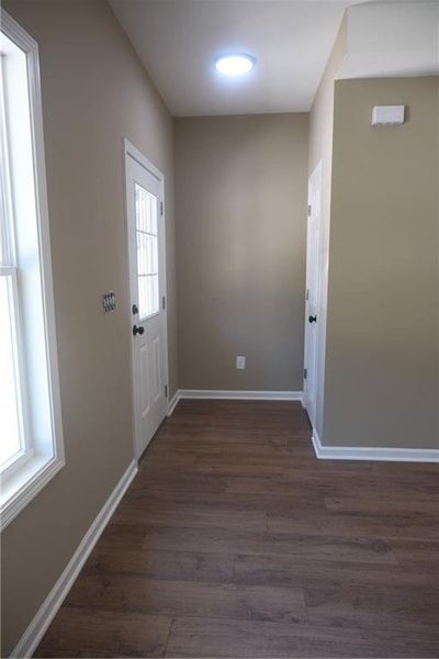 Spacious, unfurnished interior of a new home in , Gainesville (Image 10).