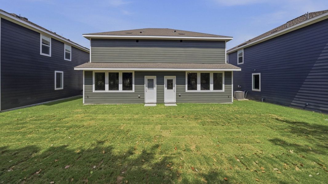 Exterior details and patio area of a home in Stonewood, Sulphur Springs (Image 3).