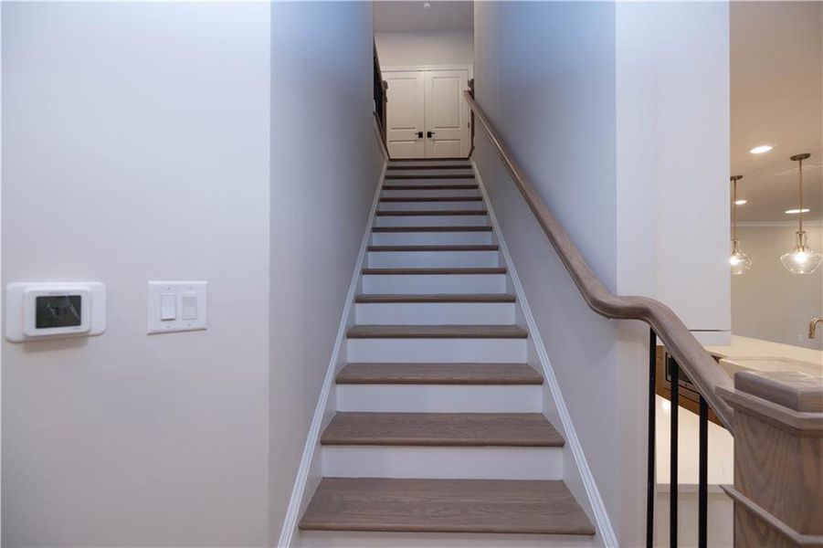 Spacious, unfurnished interior of a new home in Ward's Crossing Townhomes, Johns Creek (Image 37).