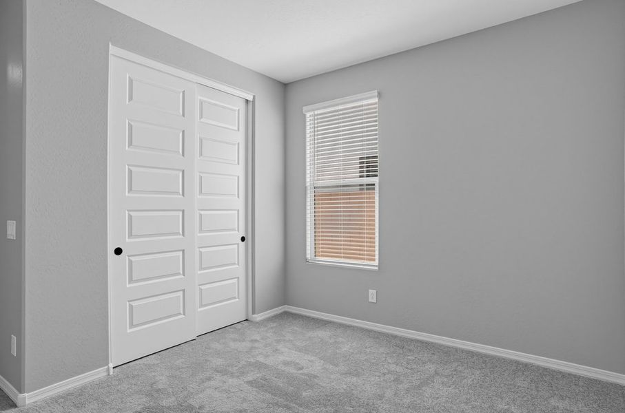 Spacious, unfurnished interior of a new home in Artisan at Asante, Surprise (Image 14).