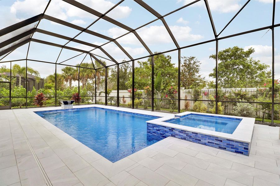 Screened pool and spa