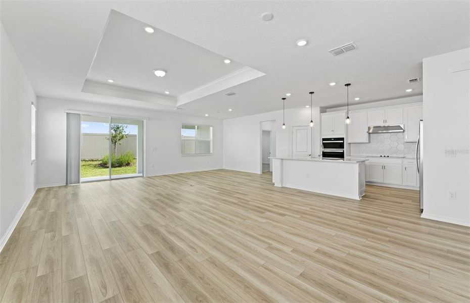 Spacious, unfurnished interior of a new home in Silverlake, Lake Alfred (Image 11).