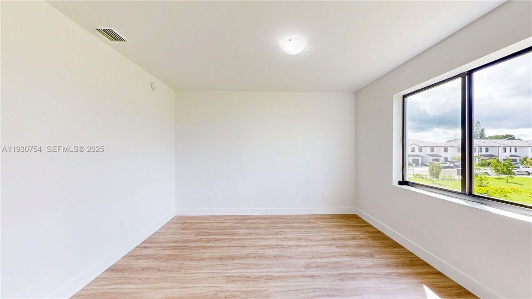 Spacious, unfurnished interior of a new home in , Homestead (Image 29).