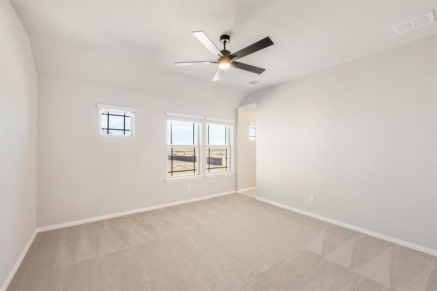Spacious, unfurnished interior of a new home in Creekview Meadows, Pilot Point (Image 29). Spacious, unfurnished interior of a new home in Creekview Meadows, Pilot Point (Image 29).