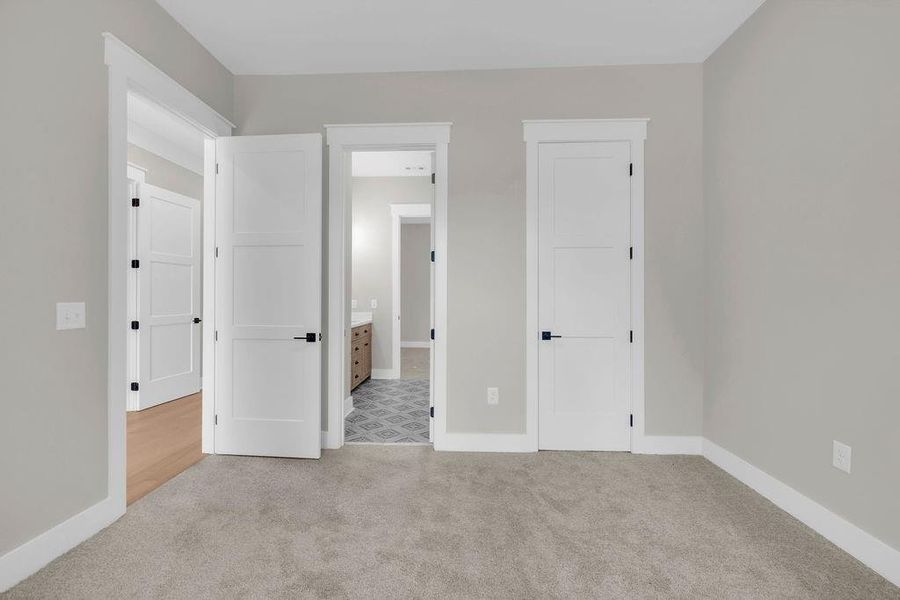 Spacious, unfurnished interior of a new home in , Marietta (Image 26).