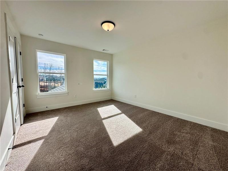 Spacious, unfurnished interior of a new home in Twin Lakes, Hoschton (Image 18).