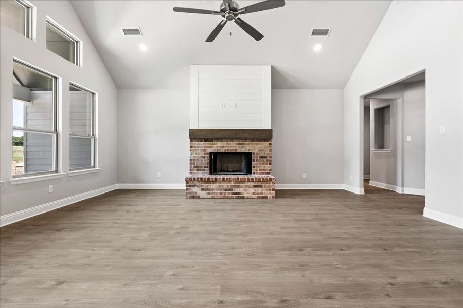 Spacious, unfurnished interior of a new home in The Ranches at Valley View, Springtown (Image 30).