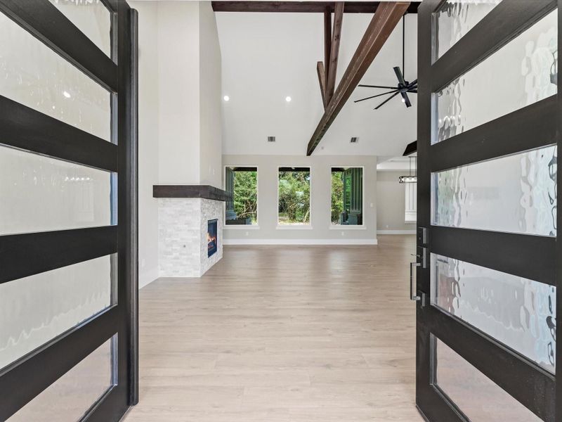 Double door grand entrance. Double door grand entrance.