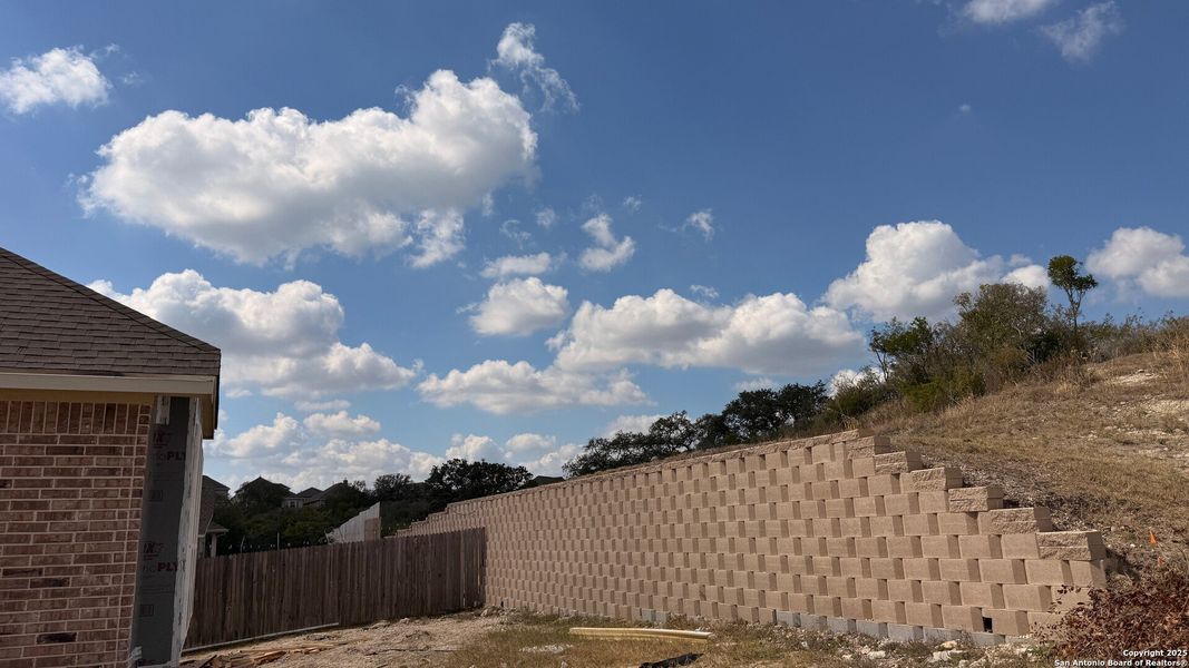 Image 6 of a home in Ladera.