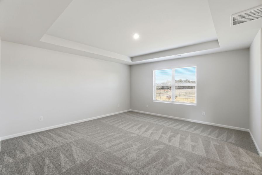 Spacious, unfurnished interior of a new home in Waxhaw Landing, Monroe (Image 24).