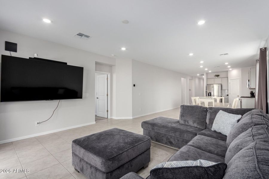 35650 W Mallorca Ave