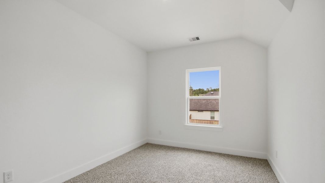 Spacious, unfurnished interior of a new home in Hills of Westlake, Conroe (Image 18).