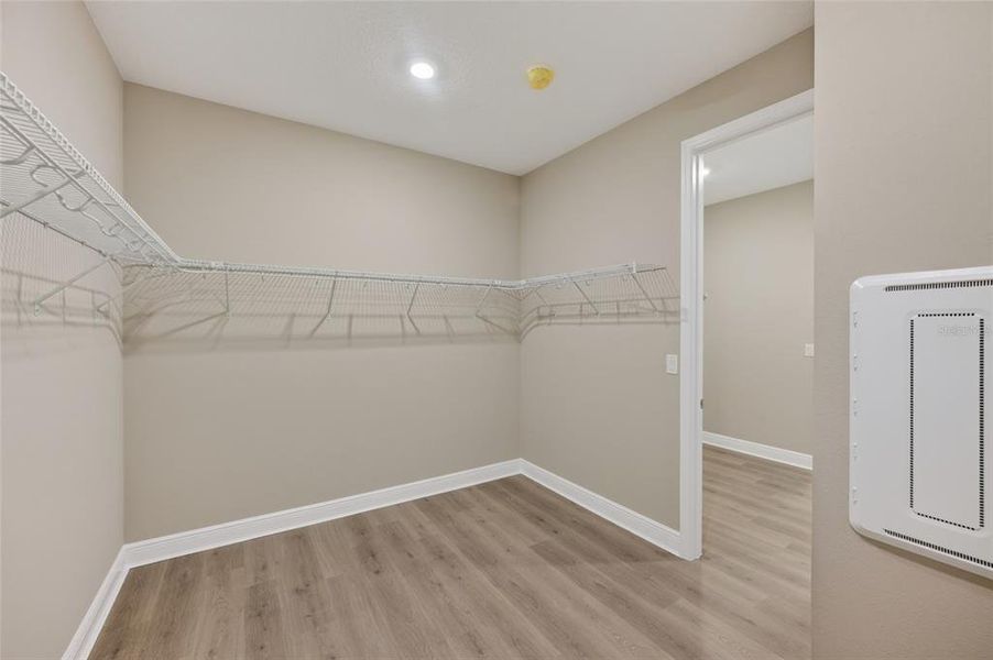 Spacious, unfurnished interior of a new home in , Ocala (Image 46).