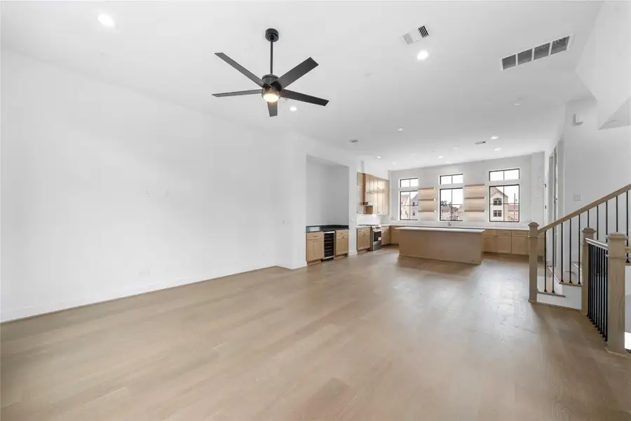 Spacious, unfurnished interior of a new home in Spring Valley Creek, Houston (Image 7).