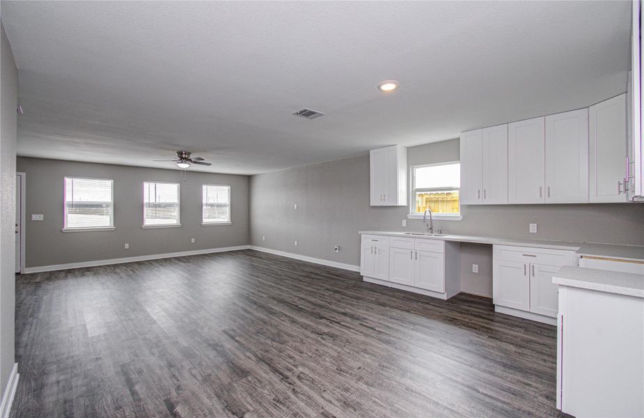 Spacious, unfurnished interior of a new home in , Cleveland (Image 23).