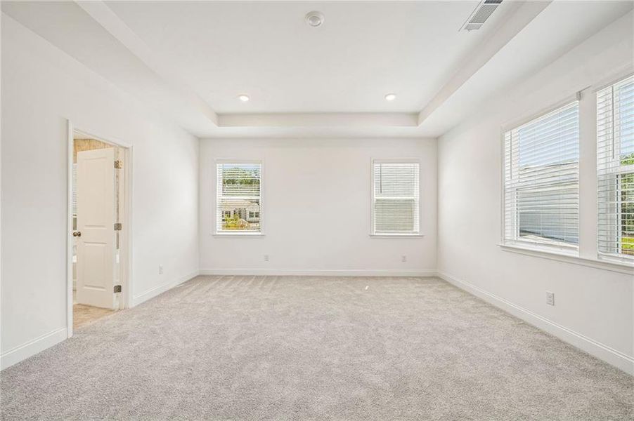 Spacious, unfurnished interior of a new home in Bennett Farm, Loganville (Image 20).