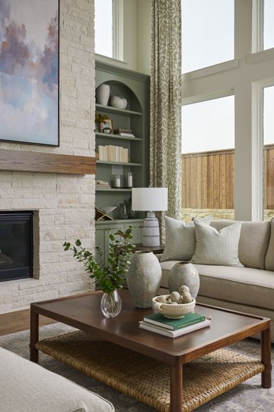 Furnished interior view inside a new home in Custer Ridge Estates, Allen (Image 15). Furnished interior view inside a new home in Custer Ridge Estates, Allen (Image 15).