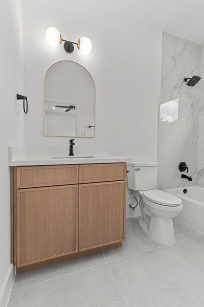 En suite for 1st bedroom