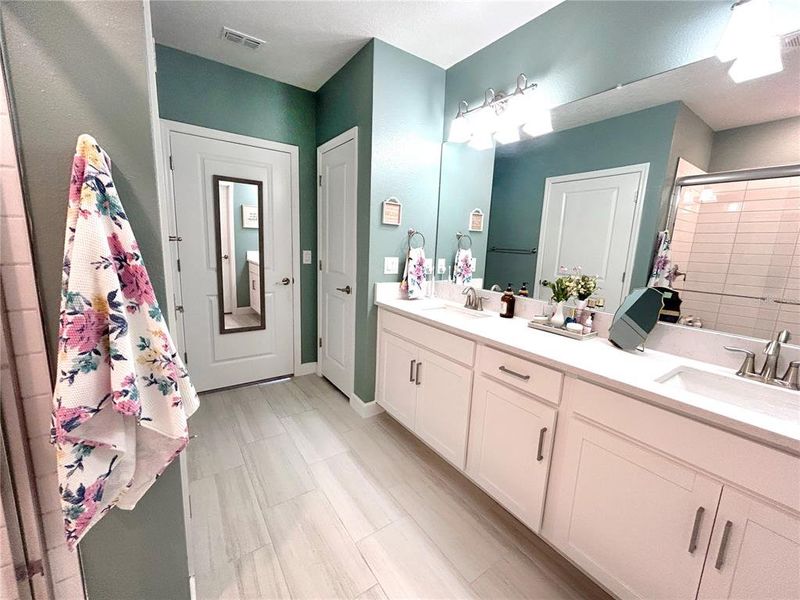 Furnished interior view inside a new home in Angeline Active Adult, Land O' Lakes (Image 25). Furnished interior view inside a new home in Angeline Active Adult, Land O' Lakes (Image 25).