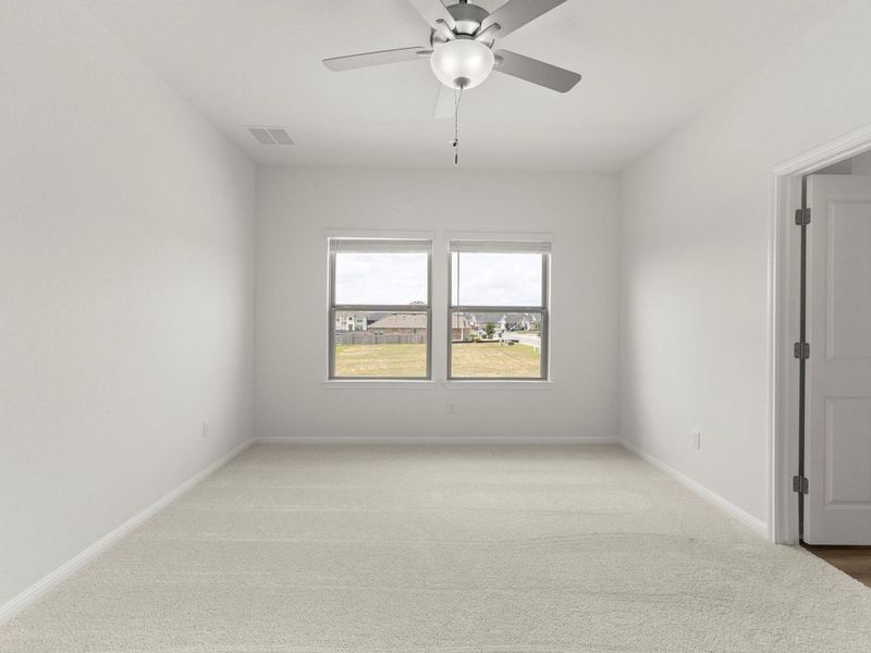 Spacious, unfurnished interior of a new home in Crosswinds, Kyle (Image 12).