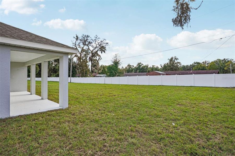 Exterior details and patio area of a home in Sable Run, Ocala (Image 3). Exterior details and patio area of a home in Sable Run, Ocala (Image 3).