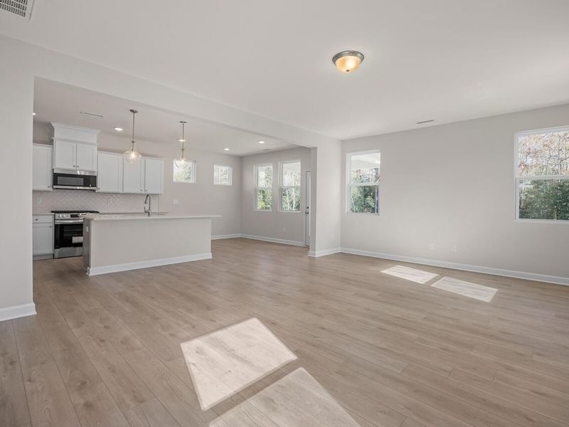 Spacious, unfurnished interior of a new home in Wellers Knoll, Lillington (Image 12).