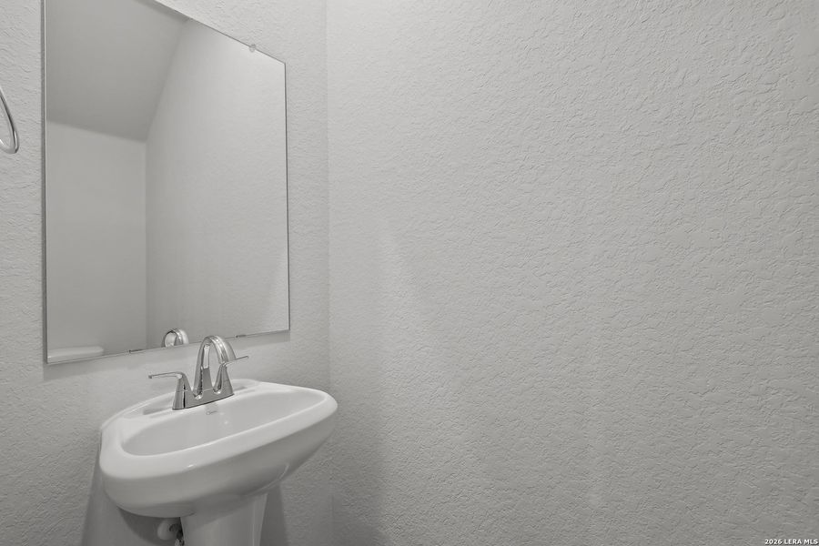 Close-up of interior finishes inside a home in Senna, Leon Valley (Image 13).