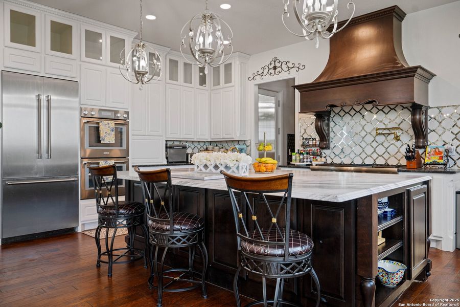 Furnished interior view inside a new home in , Kenedy (Image 42).